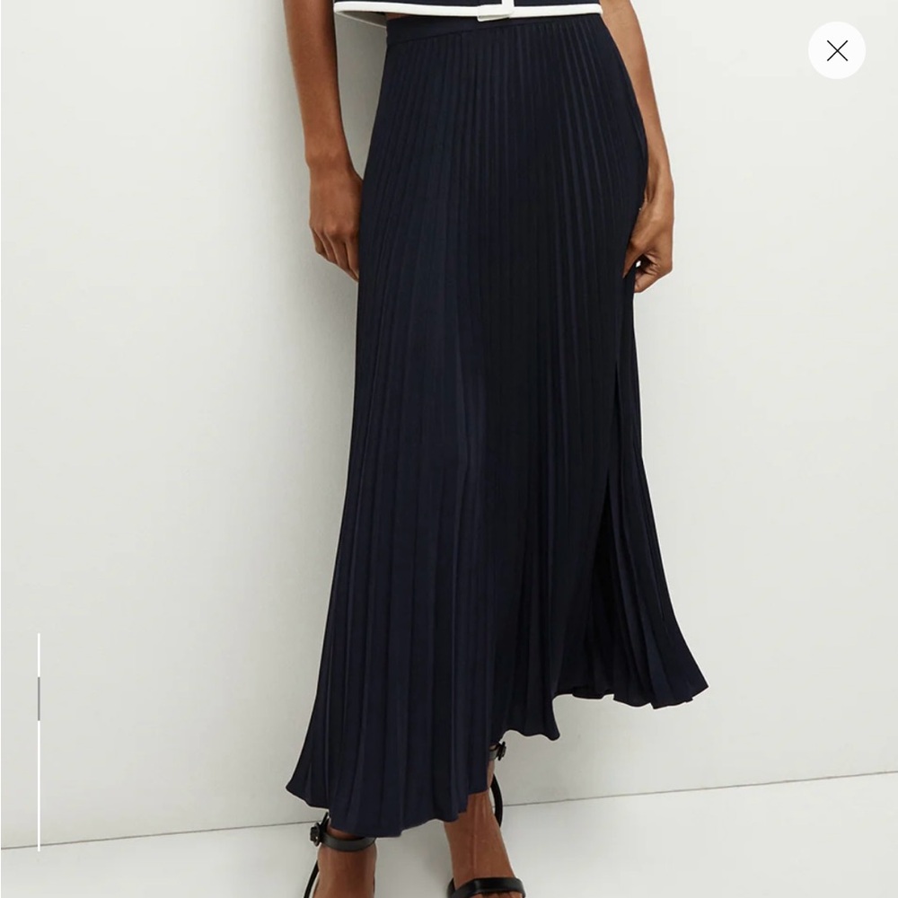 Veronica beard pleated skirt